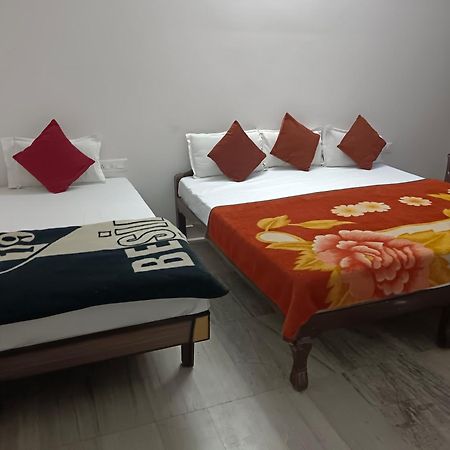 Hotel Shubham Udaipur Extérieur photo