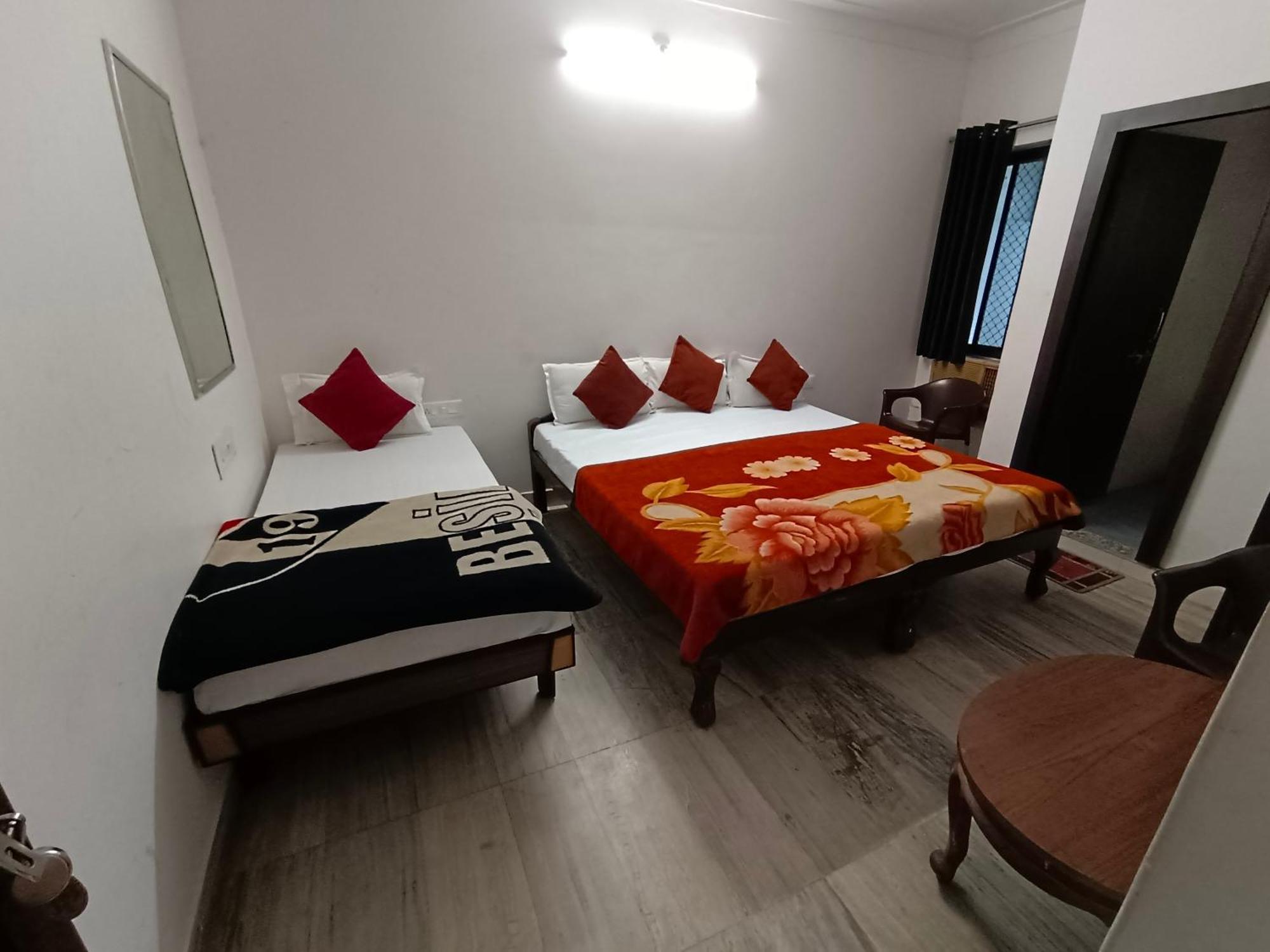 Hotel Shubham Udaipur Extérieur photo